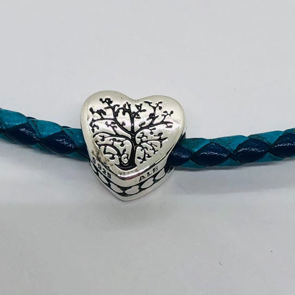 ✨✨Pandora Grandma Family Tree Exclusive Heart Charm